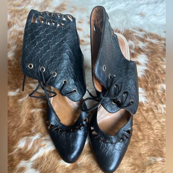 Fluevog vamp shoe snake, skin stamped leather from Perú all leather shoe - Picture 1 of 4